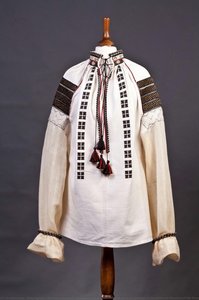 Aievea Collection; \nmoldavia Traditional Shirt;\nbased On Artefact Of The National Museum Of The Romanian Peasant — Irina Agachi