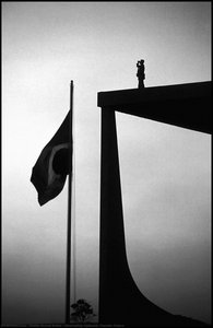Alternating vigilance. Planalto Palace