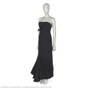 Strapless Evening dress in black silk crepe