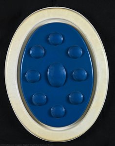 Eight Blue Balls and Frame