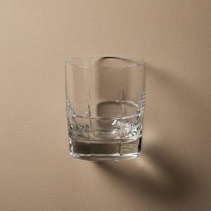 Serenidad Monolítica: Un Estudio Singular De Luz Refractada Y Texturas Arenosas — Laurent Renard