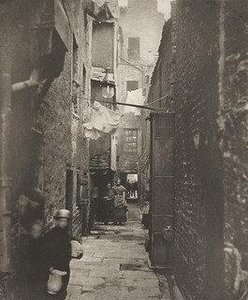 Close No. 37 High Street