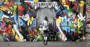 Ecos De Silencio En Medio Del Caos Vibrante De Un Sueño Urbano Cromático — Théo Masson