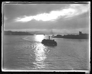 Sydney Harbour steam ferry approaching Circular Quay