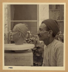 Sculpture of Arab man