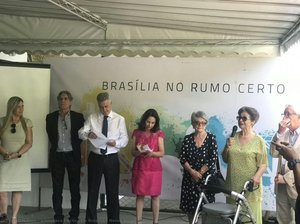 Neusa Dourado — Biblioteca Pûclica De Brasília