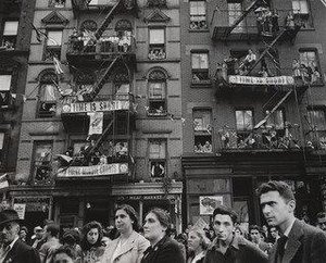 Time Is Short — Weegee (arthur Fellig)