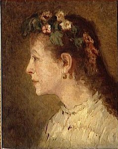 Jeune femme couronnée de fleurs