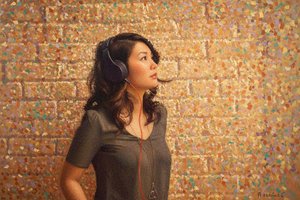 Resonancia En Ocre: Un Estudio Introspectivo — Amélie Petit
