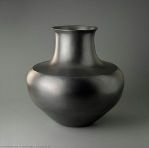 Micaceous Jar — Lonnie Vigil, Minimalist Ceramic Tradition