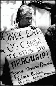 Protest at the committee formed by relatives of missing activists from Araguaia Guerrilla