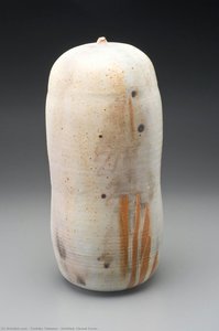 Untitled (closed Form) — Toshiko Takaezu
