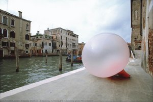 Chewing in Venice 2: Chewing gum Misericordi