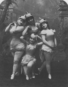 The Folies-bergère Dance Group — Félix Nadar