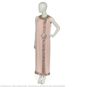 Vestido De Noche En Seda Rosa Con Pailletes Iridiscentes Para Ruth Mabee Lachman Greenleaf — Pierre Cardin, Space Age Aesthetic