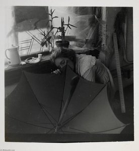 Untitled (fw Crouching Behind Umbrella) — Francesca Woodman