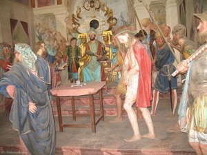 Sacro Monte di Varallo Chapel XXXIV, Pilate washes his hands - statues of Giovanni d'Enrico