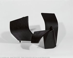 Empty Construction with Five Curved Malevich Units