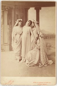 Sarah Bernhardt As Phedre In Racine's ^quot;phaedra^quot; — Félix Nadar