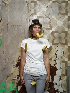 One Minute Sculpture. Bananas — Elina Brotherus