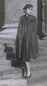 Woman in Cape by Textil- und Modeschule Berlin
