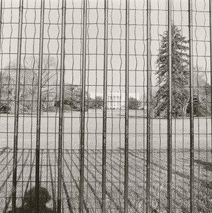 Outside The Fence, Washington, D.c — Rosalind Fox Solomon