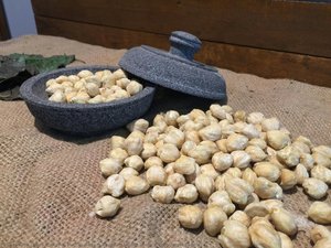 Candlenut in Mortar