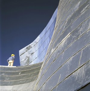 Guggenheim Museum Bilbao — Aitor Ortiz, Contemporary Realism
