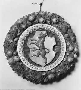 Armorial Tondo — Giovanni Della Robbia