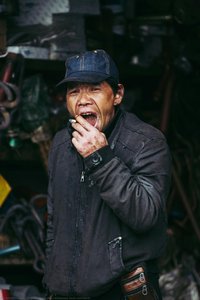 Chinesea boat mechanic