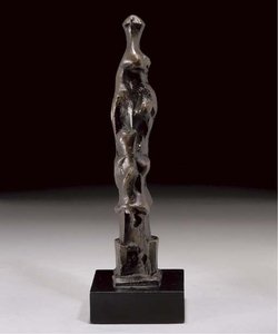 Upright Motive E — Henry Moore