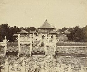 Interior And Arches Of The Temple Of Heaven, Where The Emperor Sacrifices Once A Year In The Chinese City Of Peking — Felice Beato