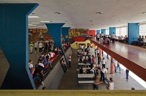 Guarulhos Gymnasium — João Batista Vilanova Artigas, Paulista School