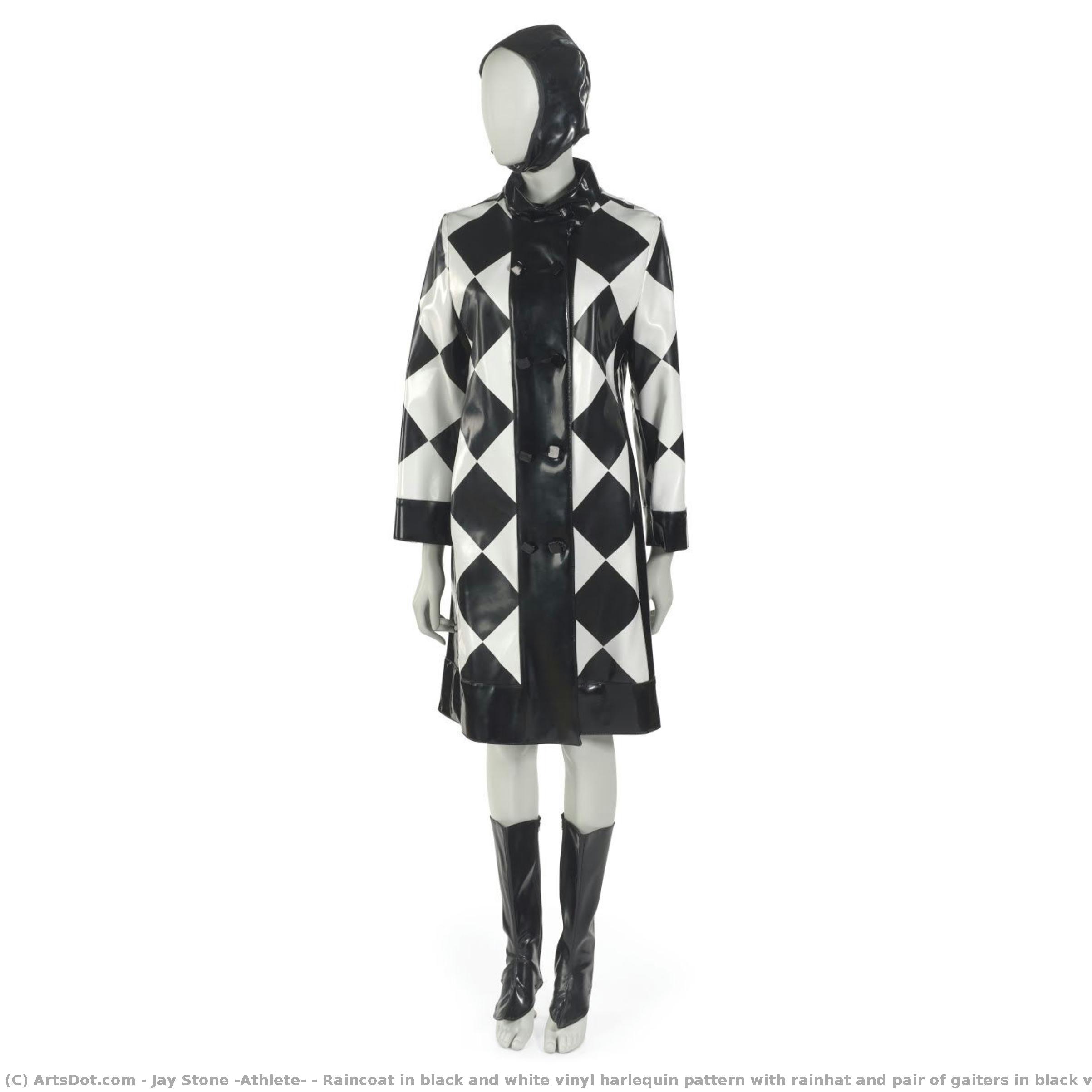 Regenmantel Mit Schwarzem Und Weißem Harlekinmuster Aus Vinyl Mit Regenhut Und Paar Gaiter Aus Schwarzem Vinyl — Jay Stone