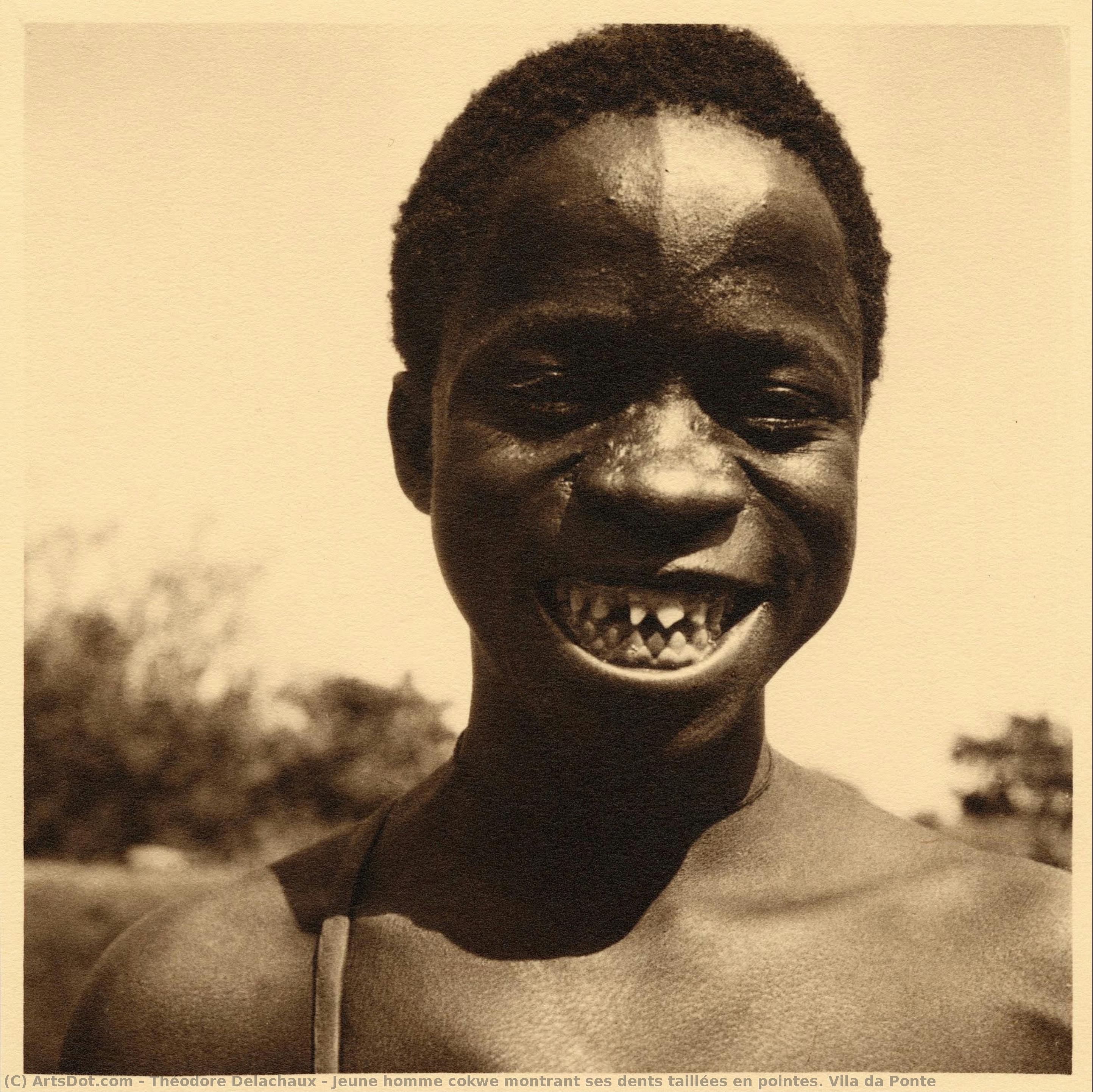 Jeune Homme Cokwe Montrant Ses Dents Taillées En Pointes. Vila Da Ponte — Théodore Delachaux