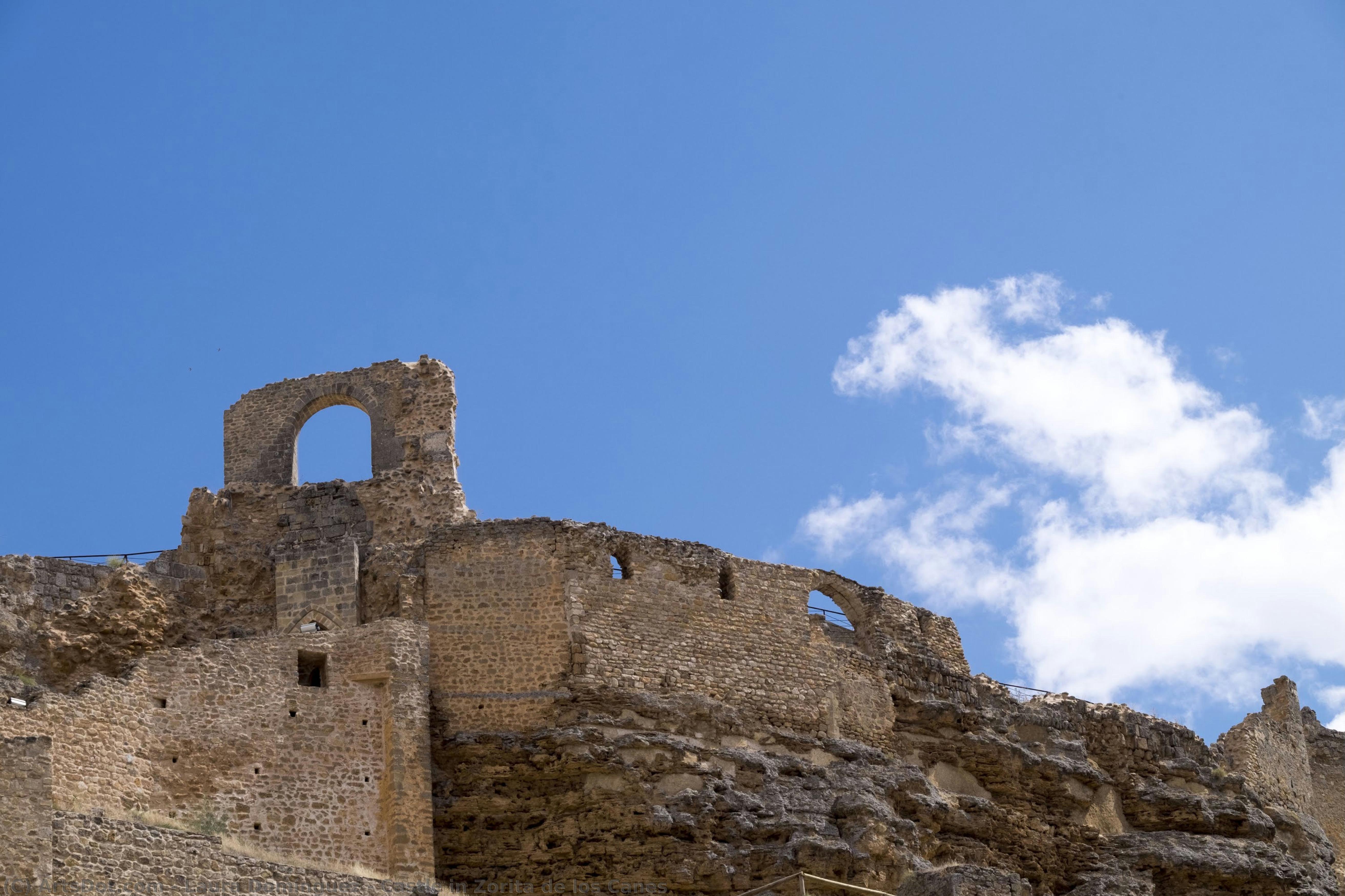 Castle In Zorita De Los Canes — Laura Domínguez
