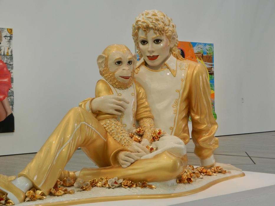 Michael Jackson And Bubbles — Jeff Koons
