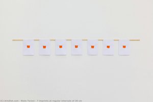 7 Imprints At Regular Intervals Of 30 Cm — Niele Toroni