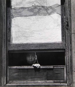 Untitled (window Shade, Old Person Resting Chin On Hand) — Leon Levinstein