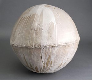 Misty Moon — Toshiko Takaezu
