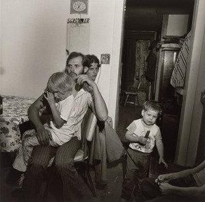 Family, Martin's Creek, Pennsylvania — Larry Fink
