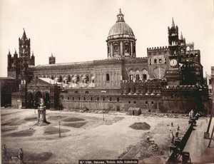View Of The Cathedral — Roberto Rive