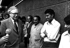 Special British Envoy, Mr. Geoffrey Rippon, Met Asians In Kampala, Uganda — Mohamed Amin