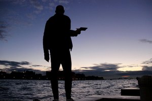 The Laguna’s Tribute (a Corner Speaker In Venice) — Saâdane Afif