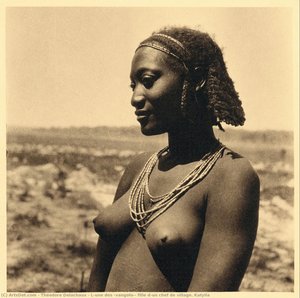 L’une Des «vangolo», Fille D’un Chef De Village. Katyila — Théodore Delachaux