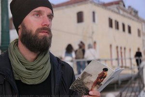 The Laguna’s Tribute (a Corner Speaker In Venice) — Saâdane Afif