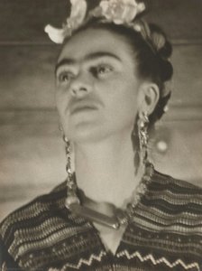Frida Kahlo — Julien Levy