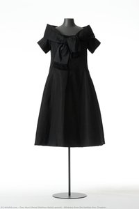 Silkdress From The Fashion Line „trapéze“ — Yves Saint Laurent