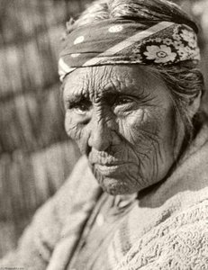 Untitled (aqu44k) — Edward Sheriff Curtis