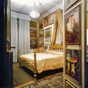 Boschi Di Stefano Home: Bedroom — Gabriele Carelli, Romantic Landscape Painting